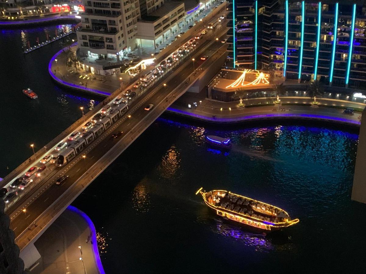 5 Star Serviced Apartment With Beach Access In The Heart Of Dubai Marina Free Welcome Gift Box Upon Arrival Extérieur photo