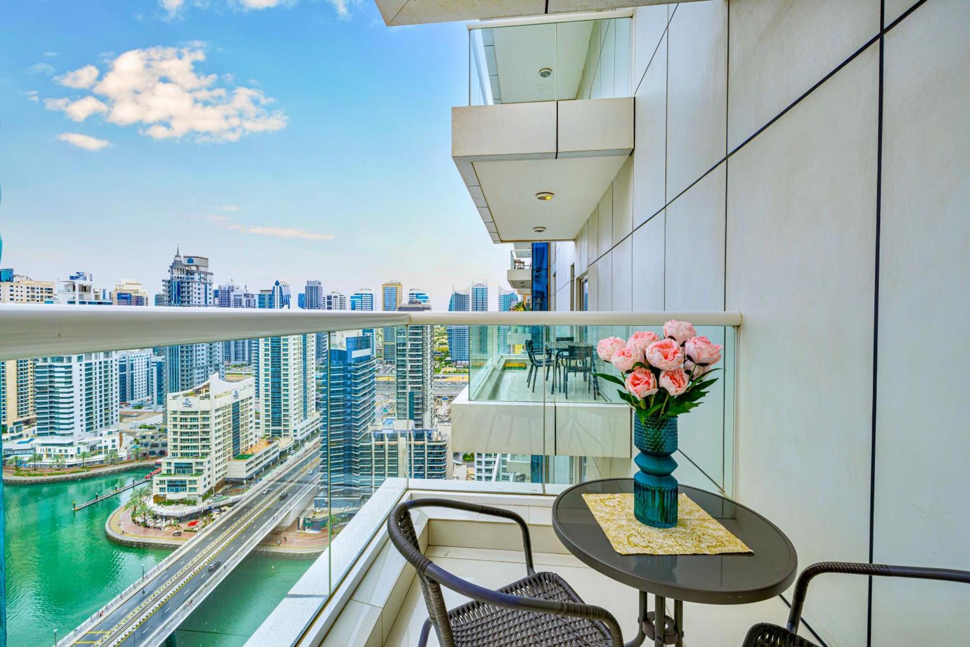 5 Star Serviced Apartment With Beach Access In The Heart Of Dubai Marina Free Welcome Gift Box Upon Arrival Extérieur photo